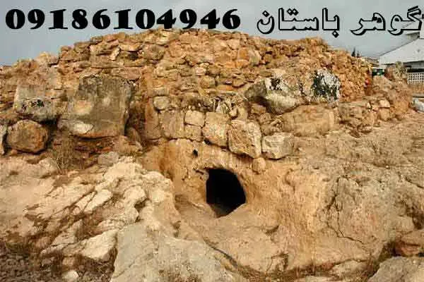سنگ چین قبر گبری در کوه